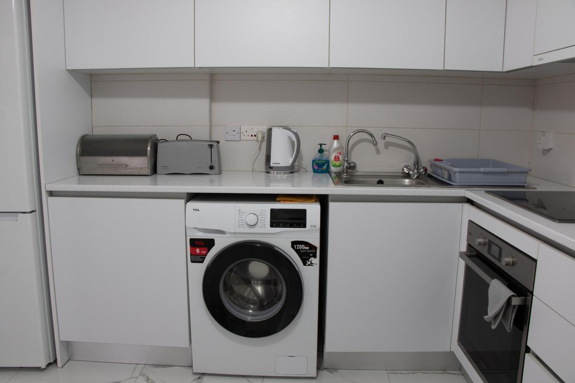 Apartment,Near The Beach Pinikoudes Ларнака Екстериор снимка