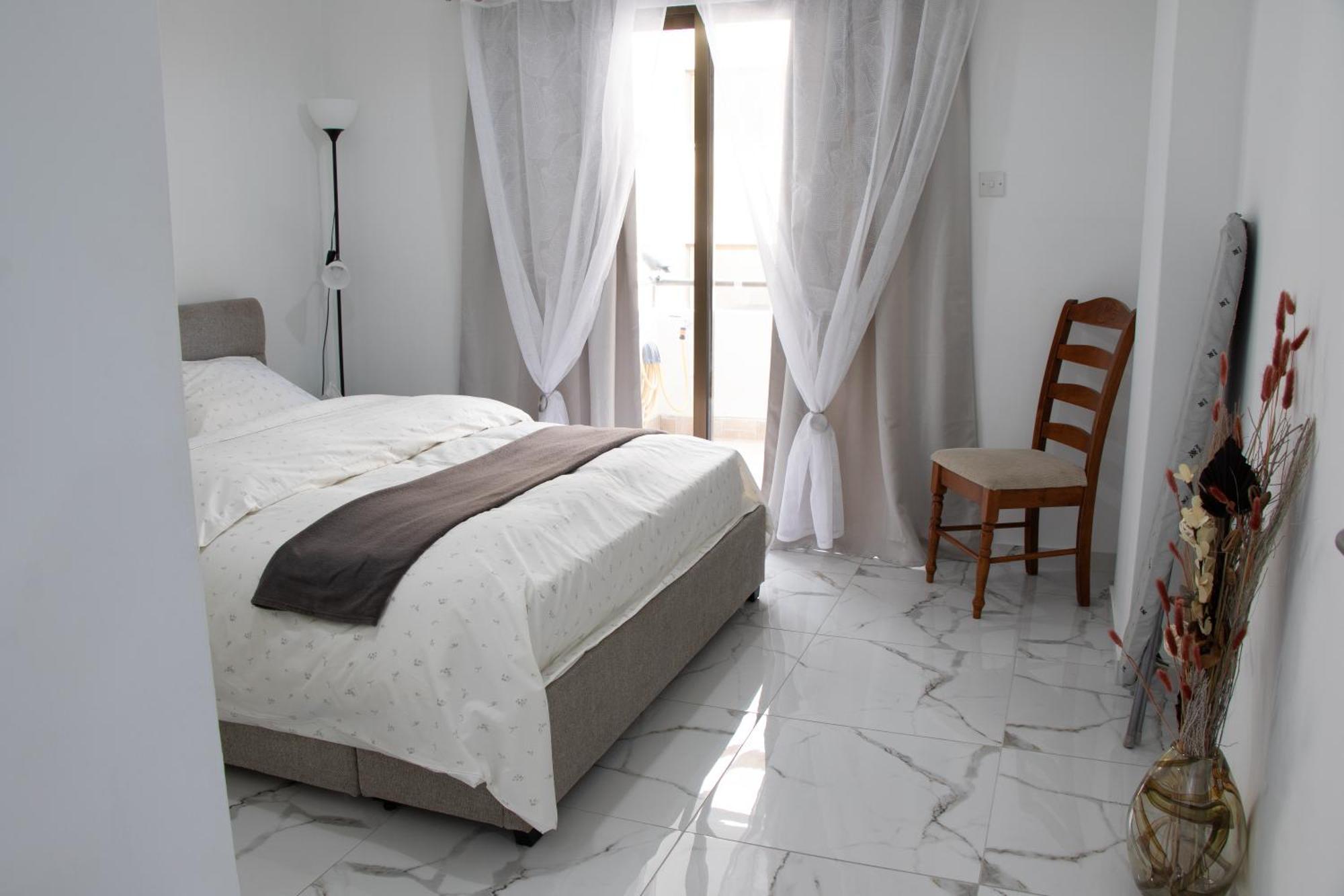 Apartment,Near The Beach Pinikoudes Ларнака Екстериор снимка